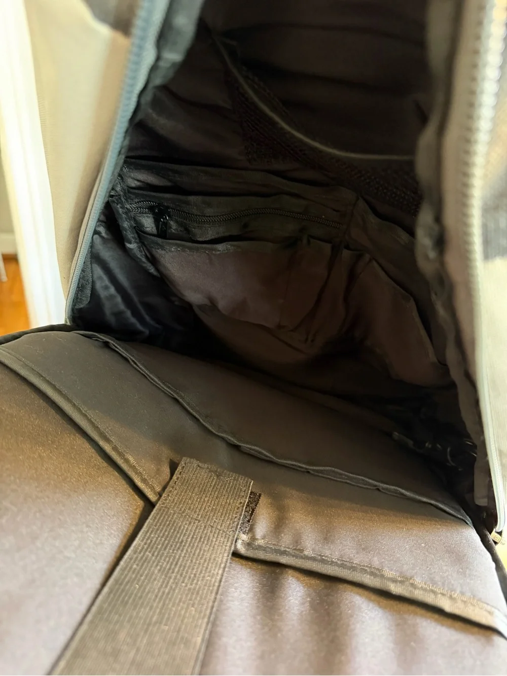 General Supply Goods + Co Commuter Daypack Backpack with USB Port – Green & Gray